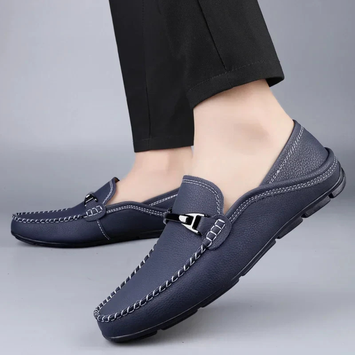 Men's Flat Driving Shoes with Metal Bit Detail and Contrast Stitching