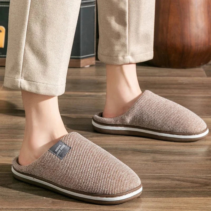 Men's Slip-On Slippers with Herringbone Pattern Upper and Rubber Outsole