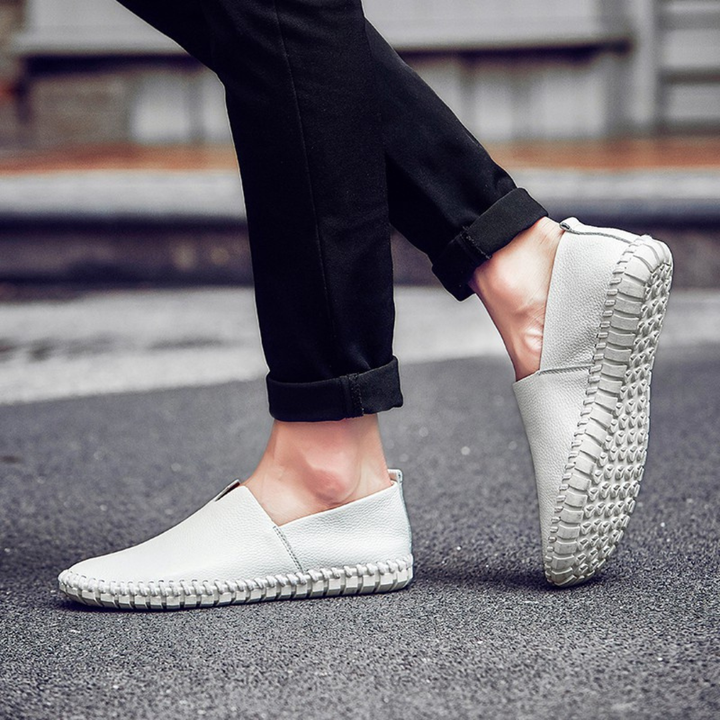 Men's Slip On Flat Shoes with Contrast Stitch Details