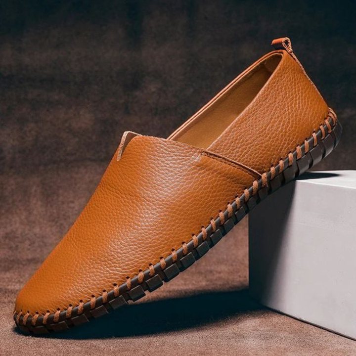 Men's Slip On Flat Shoes with Contrast Stitch Details