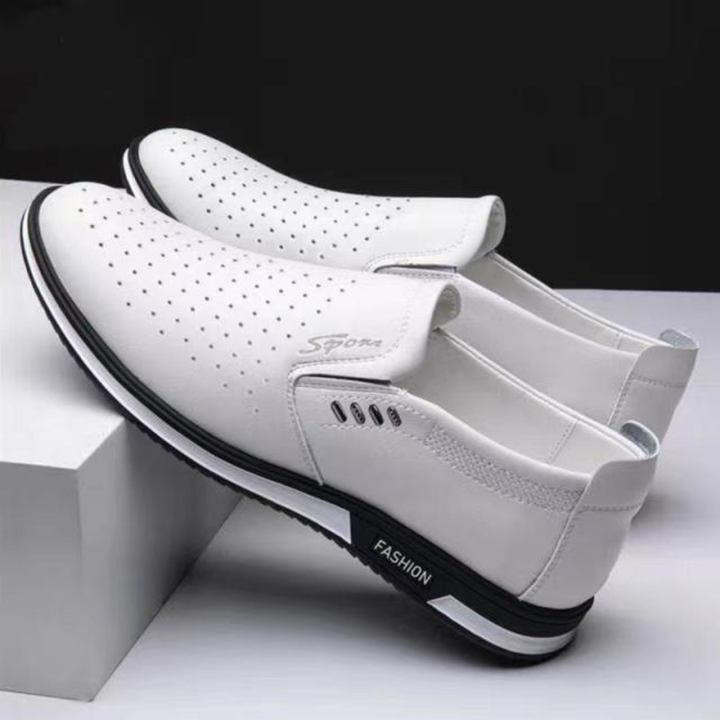 Men's Slip On Shoes with Rounded Toe and Elastic Side Goring