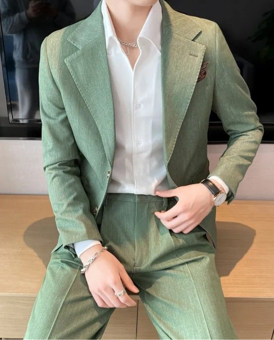 Men’s Two-Piece Suit with Blazer and Flat-Front Trousers