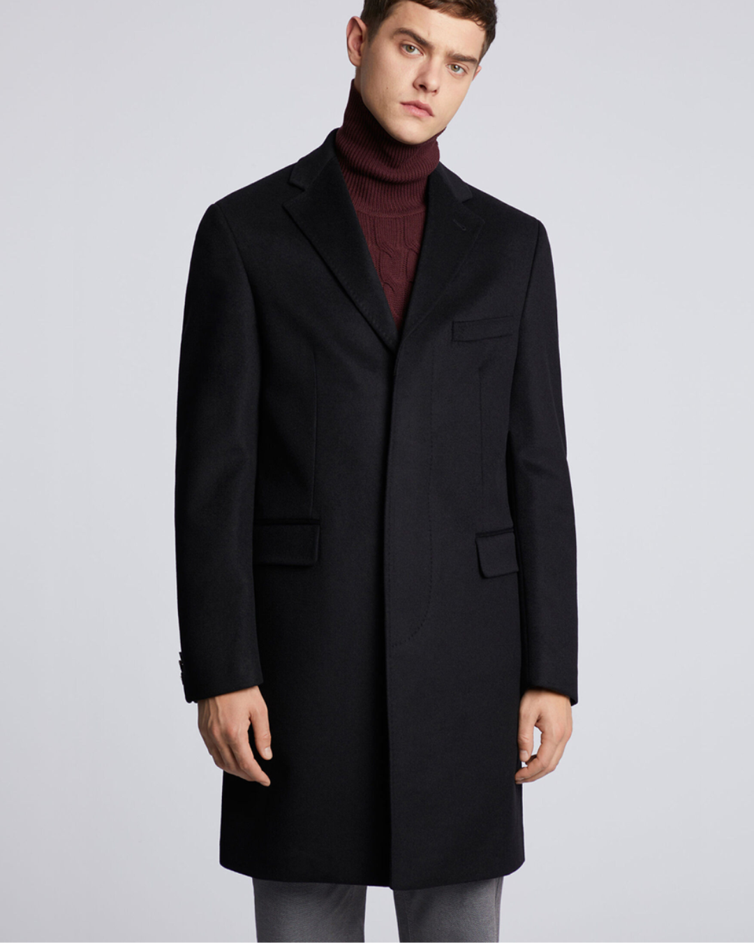 Men's Long Coat with Wide Lapels and Button Front Closure