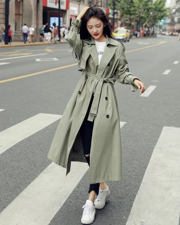 Women's Long Trench Coat with Wide Lapels and Double Breasted Closure