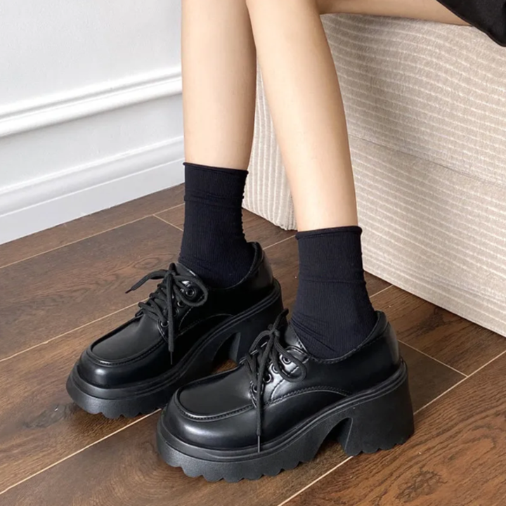 Women's Platform Oxford Shoes with Lace Up Front and Chunky Block Heel