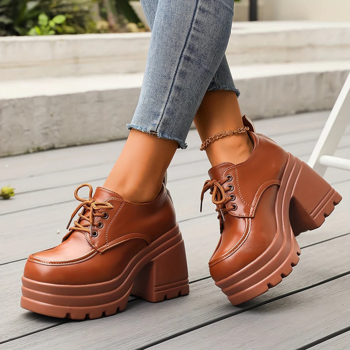Women's Platform Oxford Shoes with Lace Up Front and Chunky Block Heel