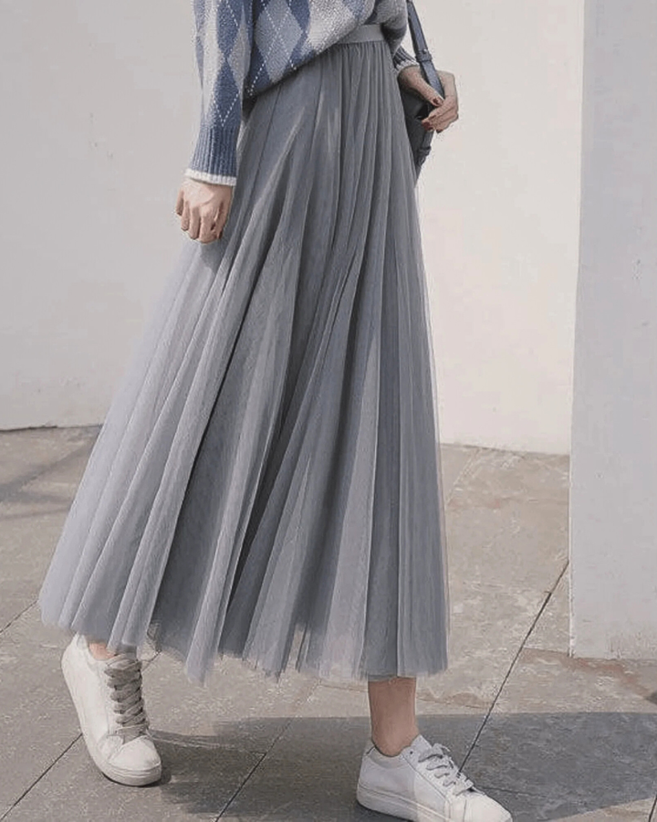 Women's Tulle Maxi Skirt with Elastic Waist and Layered Construction