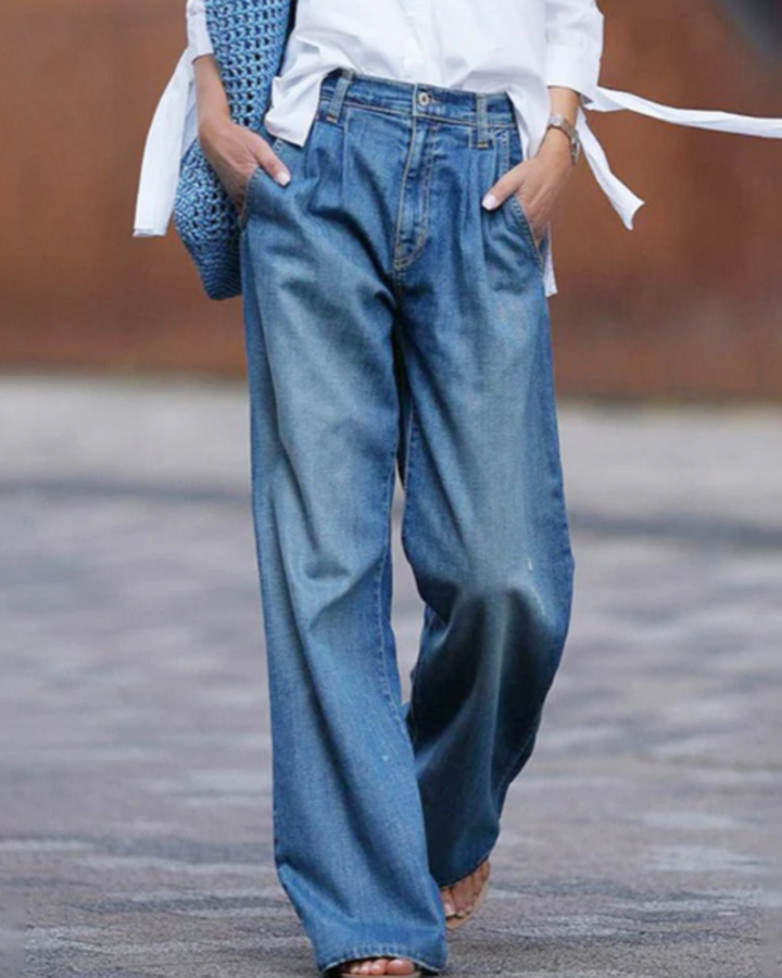 Women's Wide Leg Pleated Jeans with High Waist